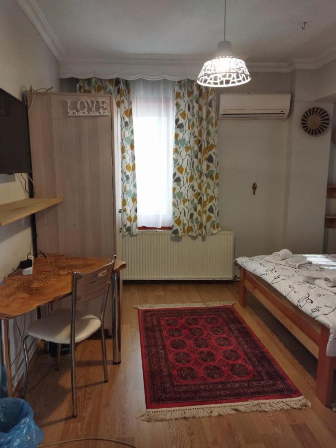 Nelly Guesthouse Provincia di Provincia di Istanbul Esterno foto