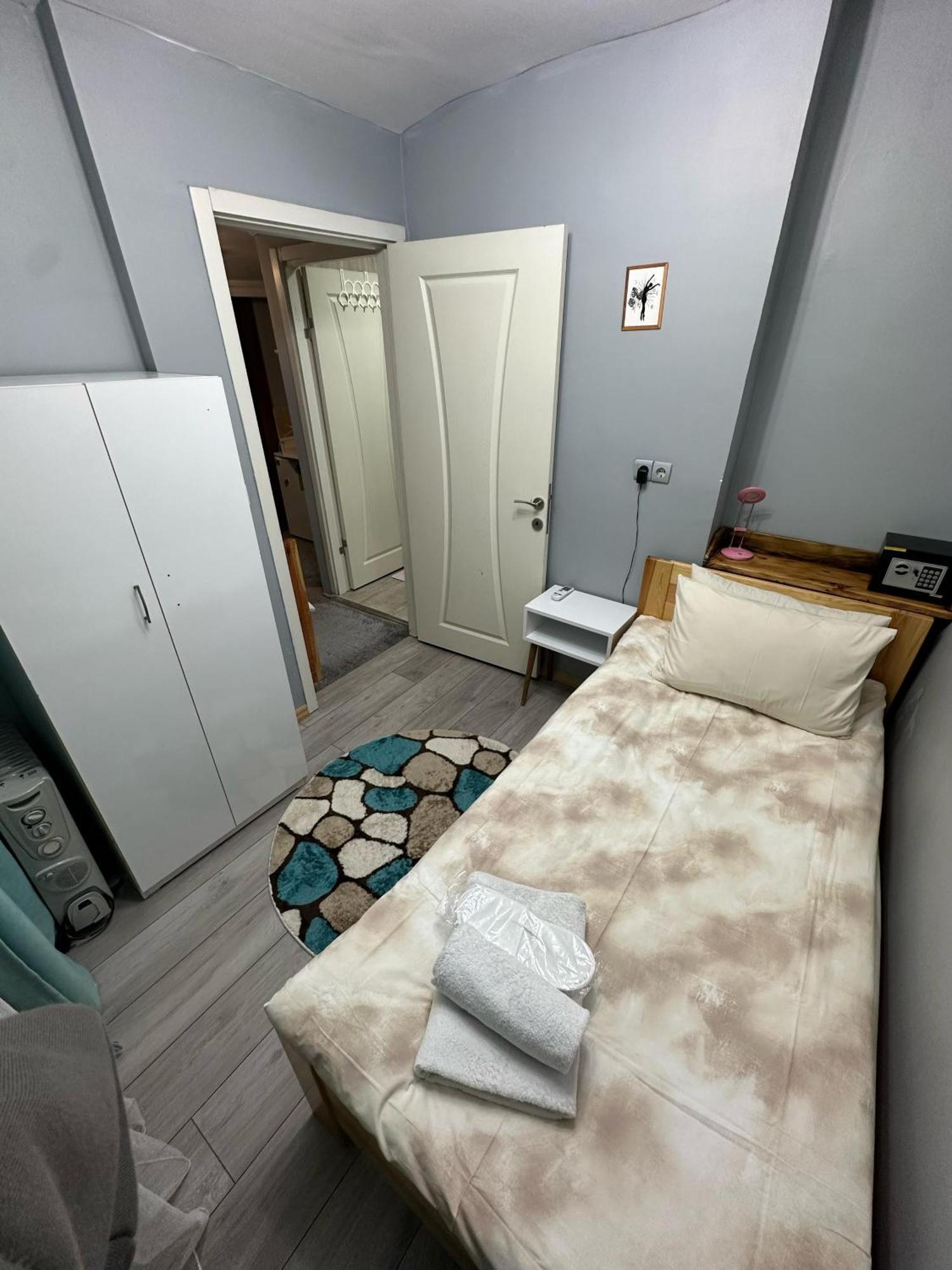 Nelly Guesthouse Provincia di Provincia di Istanbul Esterno foto