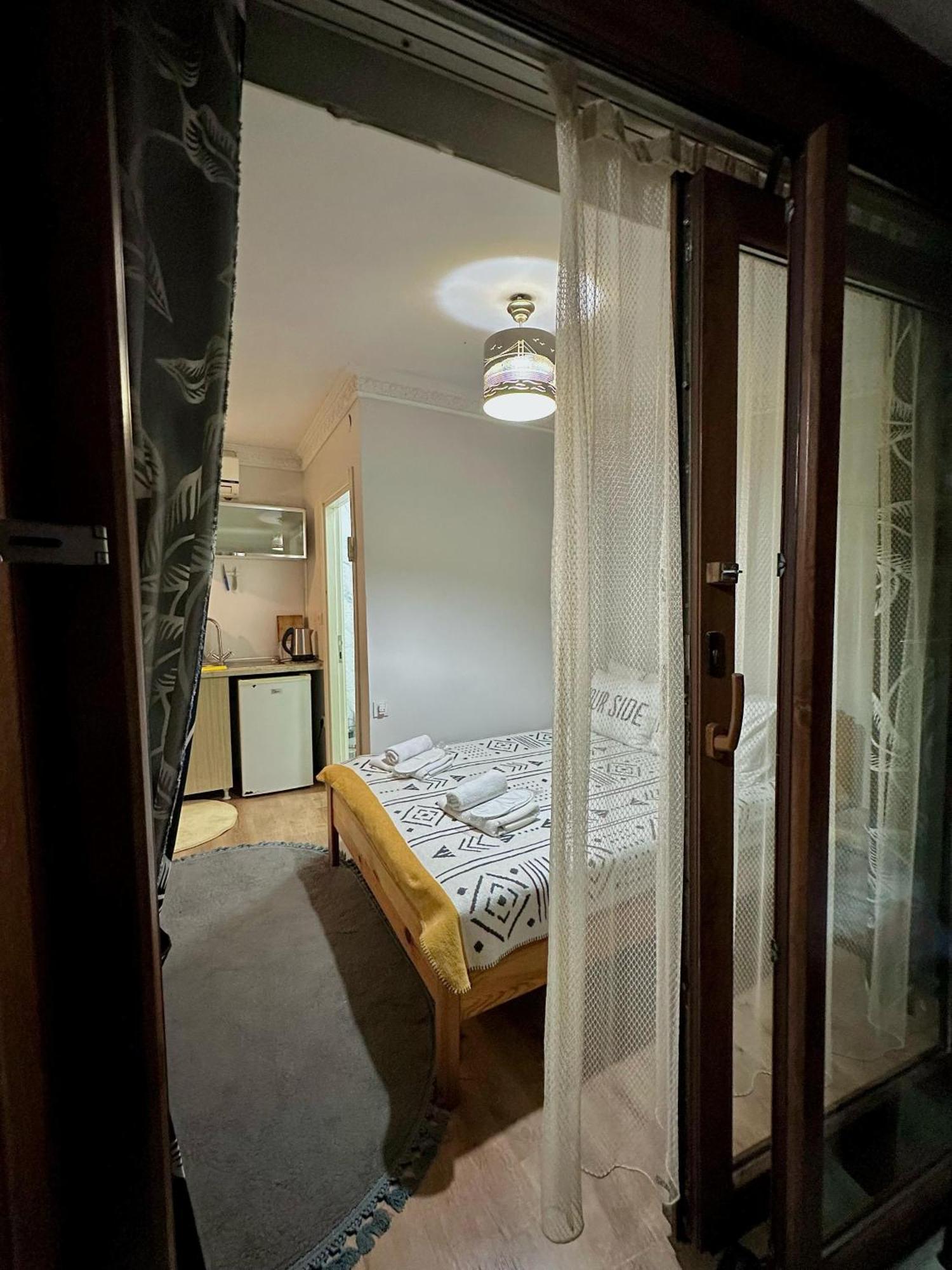 Nelly Guesthouse Provincia di Provincia di Istanbul Esterno foto